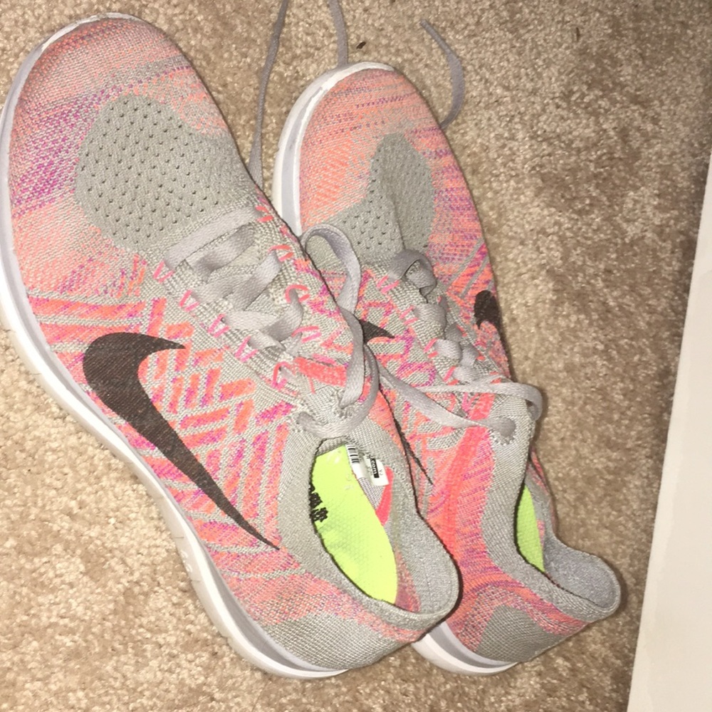 pink nike shoes
